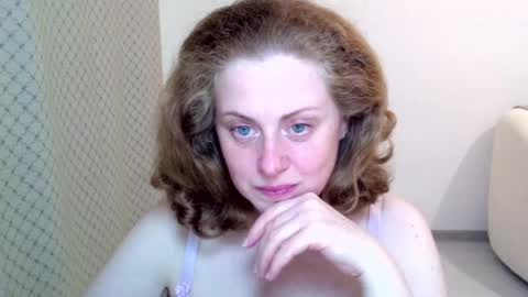 Ella online show from 05-18-26, 06:36