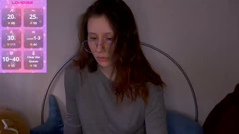 Snapshot of thelavess chatting on 03-18-26, 07:00 thelavess online show from 03-18-26, 07:00