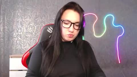 Lisa online show from 04-21-26, 09:37