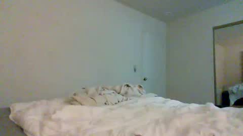 lovecreep online show from 11-10-25, 03:49