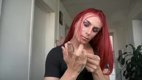 Lucy Lucy online show from 09-17-25, 04:41