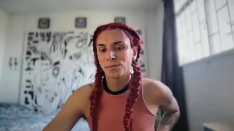 Lucy Lucy online show from 10-19-25, 06:08