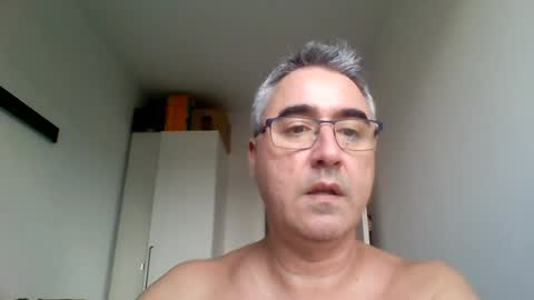 Snapshot of themohican chatting on 07-25-26, 11:08 Themohican online show from 07-25-26, 11:08