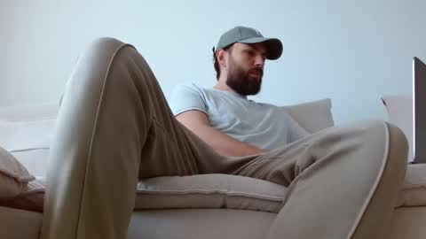 Snapshot of themonarchgoat chatting on 10-27-25, 08:18 TheMonarchGoat online show from 10-27-25, 08:18