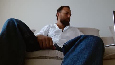 Snapshot of themonarchgoat chatting on 11-18-25, 10:31 TheMonarchGoat online show from 11-18-25, 10:31