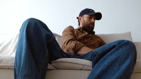 Snapshot of themonarchgoat chatting on 12-04-25, 10:57 TheMonarchGoat online show from 12-04-25, 10:57