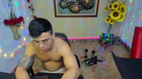 themuscularvenezuelanman online show from 02-03-25, 06:34