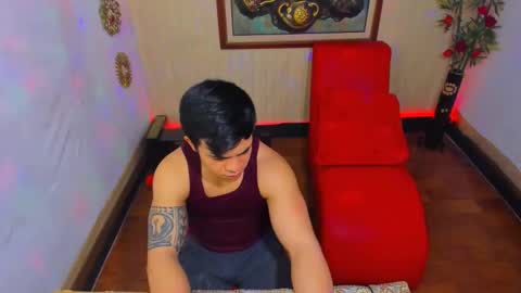 Snapshot of themuscularvenezuelanman chatting on 04-24-26, 04:59 themuscularvenezuelanman online show from 04-24-26, 04:59