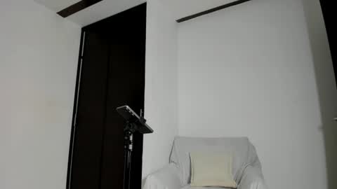 Snapshot of thenewclass chatting on 06-14-26, 01:36 Andriw and Maiol online show from 06-14-26, 01:36