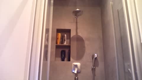 thenewdude1992 online show from 10-23-25, 09:02