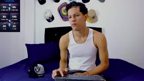 Snapshot of theo_bigcock_ chatting on 07-16-26, 06:47 Theo online show from 07-16-26, 06:47