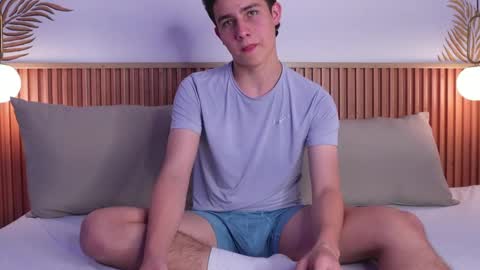  THEO- MATEO  online show from 01-22-25, 04:55