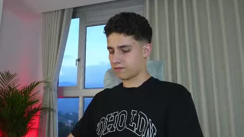  THEO- MATEO  online show from 02-23-25, 11:04