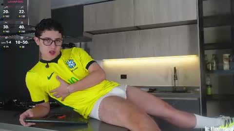  THEO- MATEO  online show from 06-09-26, 11:16