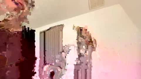 Ava online show from 03-10-25, 09:10