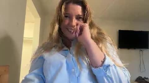 Snapshot of theoneandonlyava chatting on 03-27-26, 11:26 Ava online show from 03-27-26, 11:26