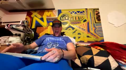 Snapshot of theoutfitter chatting on 02-05-25, 02:08 MISTERPOWERS online show from 02-05-25, 02:08