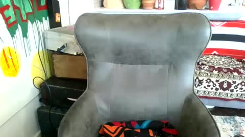 Snapshot of theoutfitter chatting on 02-11-25, 10:50 MISTERPOWERS online show from 02-11-25, 10:50