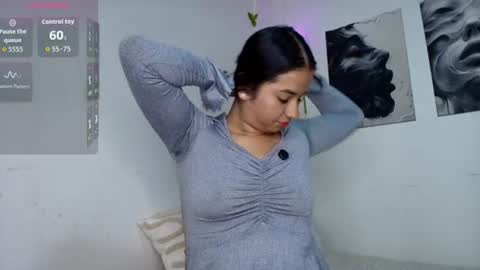 Snapshot of thepeach_ chatting on 06-13-26, 07:01 thepeach_ online show from 06-13-26, 07:01