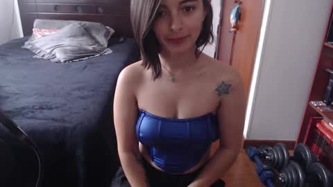 Snapshot of thepowerpuffgirl_99 chatting on 12-23-24, 03:12 Amy online show from 12-23-24, 03:12