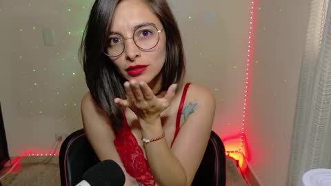 Snapshot of thepowerpuffgirl_99 chatting on 02-25-25, 02:44 Amy online show from 02-25-25, 02:44