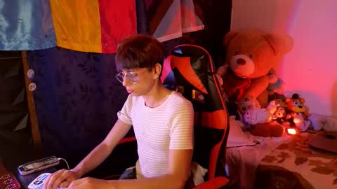 Matt independent model  online show from 10-08-25, 07:55