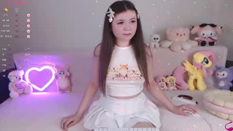 Snapshot of theprincesscastle chatting on 07-15-26, 05:29 online show from 07-15-26, 05:29