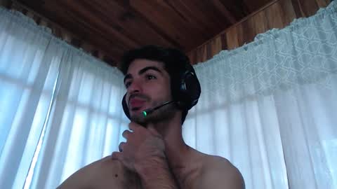 Snapshot of therazhanen chatting on 12-20-25, 09:55 Santiago Enrique online show from 12-20-25, 09:55