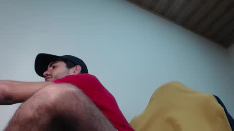 Snapshot of therazhanen chatting on 03-01-26, 05:53 Santiago Enrique online show from 03-01-26, 05:53