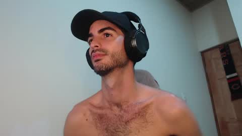 Santiago Enrique online show from 05-01-26, 04:17