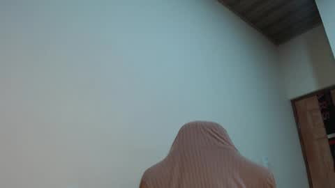 Santiago Enrique online show from 05-02-26, 04:06