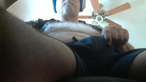 Snapshot of thereisnospoon1970 chatting on 06-13-26, 07:56 Neo online show from 06-13-26, 07:56