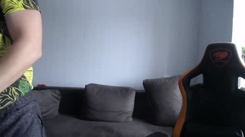 Snapshot of theroadtomars chatting on 12-15-24, 10:07 Nick online show from 12-15-24, 10:07