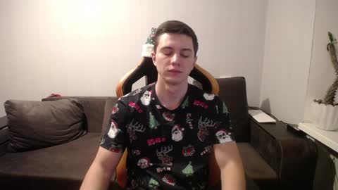 Snapshot of theroadtomars chatting on 12-26-24, 06:22 Nick online show from 12-26-24, 06:22