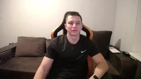 Snapshot of theroadtomars chatting on 02-22-25, 01:11 Nick online show from 02-22-25, 01:11