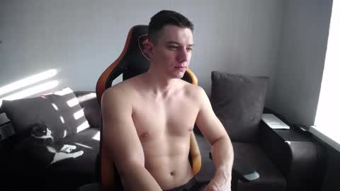 Snapshot of theroadtomars chatting on 03-08-25, 06:10 Nick online show from 03-08-25, 06:10