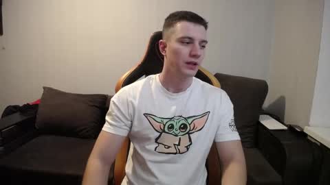 Snapshot of theroadtomars chatting on 03-09-25, 06:54 Nick online show from 03-09-25, 06:54