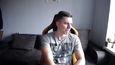 Snapshot of theroadtomars chatting on 11-12-25, 10:04 Nick online show from 11-12-25, 10:04