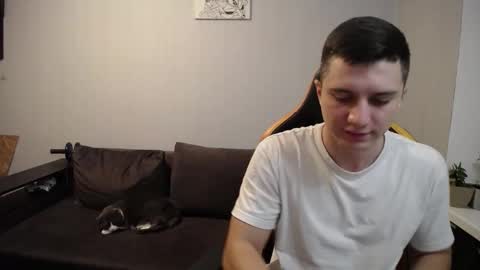 Snapshot of theroadtomars chatting on 11-16-25, 08:36 Nick online show from 11-16-25, 08:36