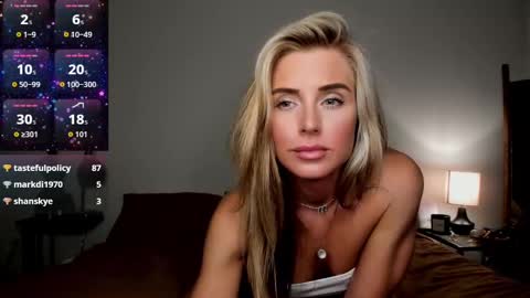 Snapshot of theselina_kyle chatting on 09-19-25, 11:38 Selina Kyle online show from 09-19-25, 11:38