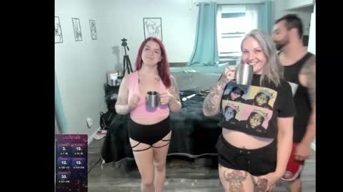 Snapshot of thesexperts420 chatting on 12-01-25, 03:39 TheSexperts420 online show from 12-01-25, 03:39