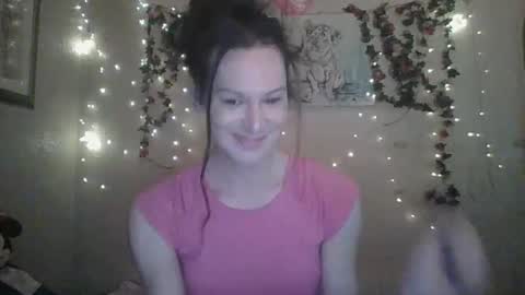 Snapshot of thesillymillie chatting on 12-10-24, 09:43 sillymillie0 online show from 12-10-24, 09:43