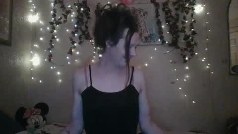 Snapshot of thesillymillie chatting on 02-03-25, 11:15 sillymillie0 online show from 02-03-25, 11:15