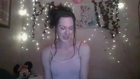 Snapshot of thesillymillie chatting on 02-08-25, 01:22 sillymillie0 online show from 02-08-25, 01:22