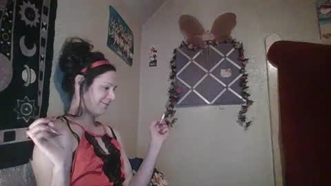 Snapshot of thesillymillie chatting on 02-11-25, 02:35 sillymillie0 online show from 02-11-25, 02:35
