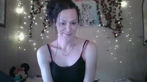 Snapshot of thesillymillie chatting on 02-20-25, 01:19 sillymillie0 online show from 02-20-25, 01:19