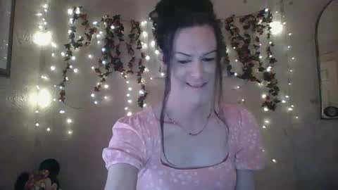 Snapshot of thesillymillie chatting on 03-06-25, 10:04 sillymillie0 online show from 03-06-25, 10:04
