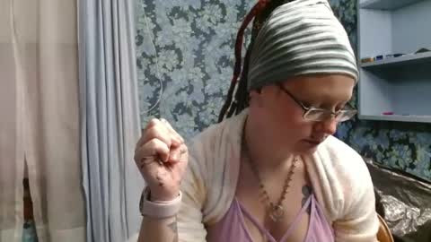 Siren of the Fae online show from 12-14-25, 02:39