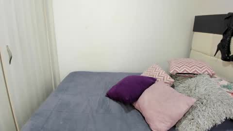 Camila online show from 12-31-24, 02:29