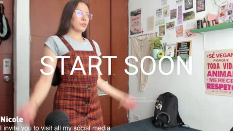 Snapshot of thetropicalseduction chatting on 01-23-25, 07:18 Nicole online show from 01-23-25, 07:18